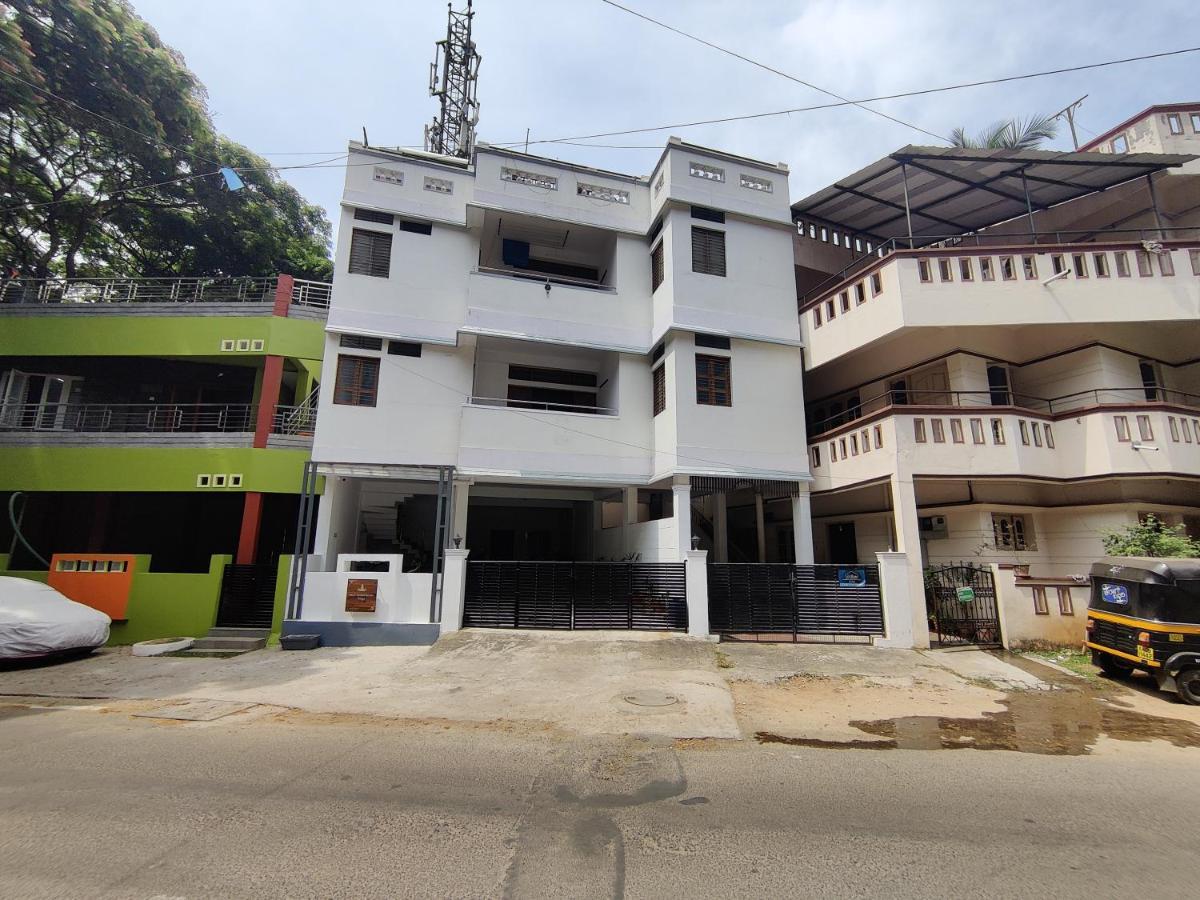 Yoga House Apartment Vanivilasa Puram ภายนอก รูปภาพ